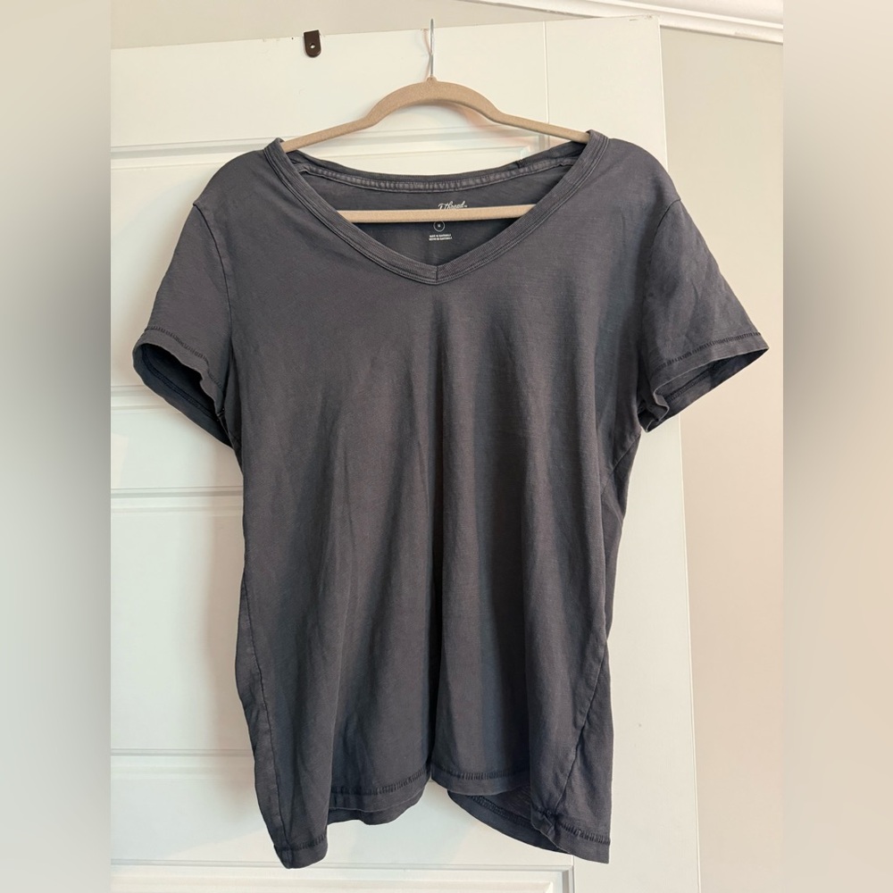 Basic T Bundle! - Picture 3 of 9